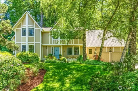 110 Country Pl, Longview, WA 98632