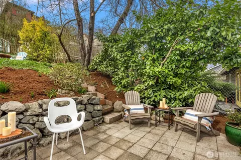 2047 24th Ave E, Seattle, WA 98112 photo 31