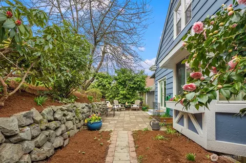 2047 24th Ave E, Seattle, WA 98112 photo 32