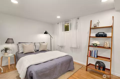 2047 24th Ave E, Seattle, WA 98112 photo 29