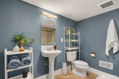 2047 24th Ave E, Seattle, WA 98112 photo 30