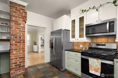 2047 24th Ave E, Seattle, WA 98112 photo 12