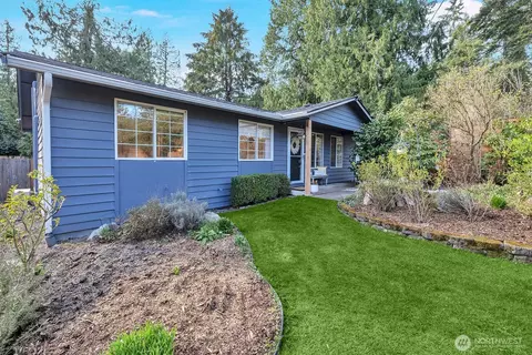 915 211th Pl NE, Sammamish, WA 98074