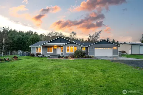 23 Elk Ridge Dr, Cathlamet, WA 98612