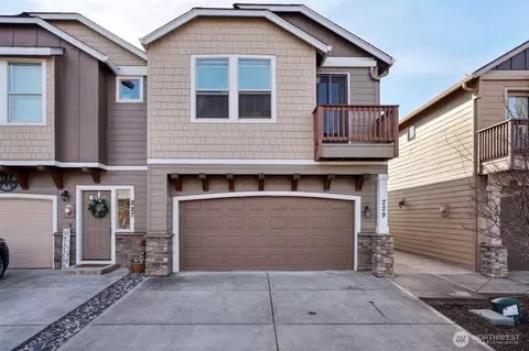 229 N 33rd Ct, Ridgefield, WA 98642
