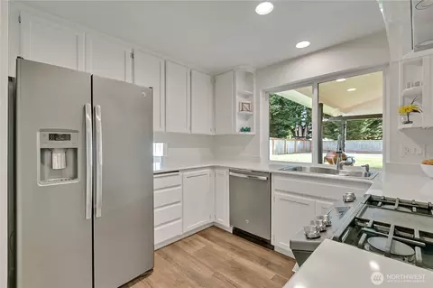 Kitchen - 14410 143rd St E, Orting, WA 98360 photo 3 of 4