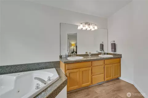 Bath - 14410 143rd St E, Orting, WA 98360 photo 4 of 5