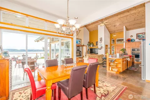Dining - 14 J Everett Way, Everett, WA 98204 photo 1 of 1