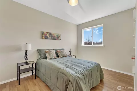 Bedroom - 9480 Olson Pl SW #E, Seattle, WA 98106 photo 4 of 5