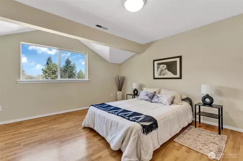 Bedroom - 9480 Olson Pl SW #E, Seattle, WA 98106 photo 3 of 5