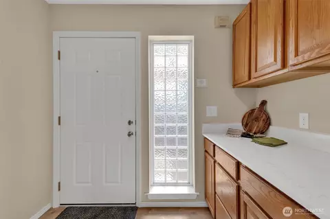 Entry Way - 9480 Olson Pl SW #E, Seattle, WA 98106 photo 1 of 1