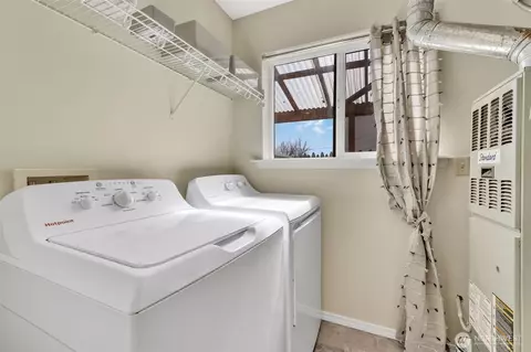 Other - 9480 Olson Pl SW #E, Seattle, WA 98106 photo 5 of 11