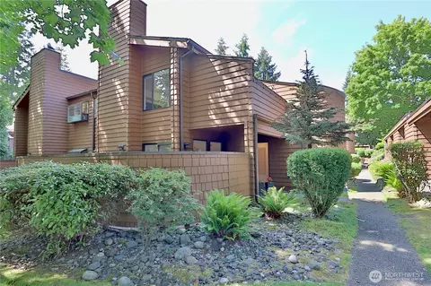 11500 NE 128th St #48, Kirkland, WA 98034