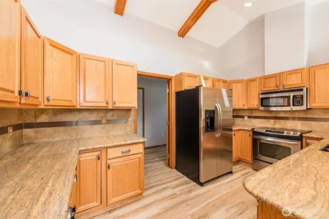Kitchen - 82 Lone Eagle Ln, Sequim, WA 98382 photo 2 of 5