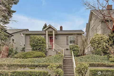 5217 38th Ave NE, Seattle, WA 98105