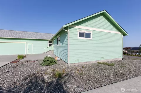 305 W Eunice St, Sequim, WA 98382 photo 6