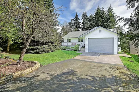 1637 Poplar Ln, Camano Island, WA 98282