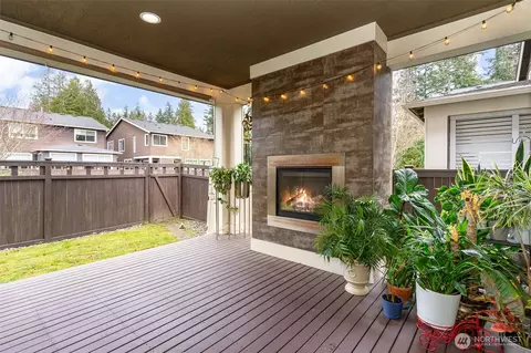 Exterior - 2617 123rd Pl SE, Everett, WA 98208 photo 4 of 9