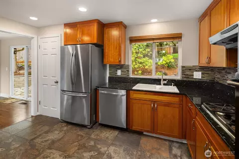225 218th Pl SW, Bothell, WA 98021 photo 11