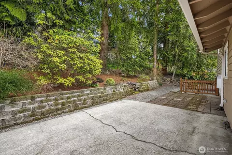 225 218th Pl SW, Bothell, WA 98021 photo 23