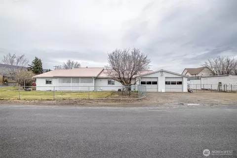 89 S Texas Ave, East Wenatchee, WA 98802
