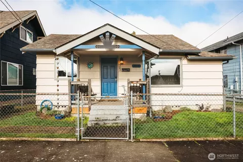 303 SW 3rd Ave, Kelso, WA 98626