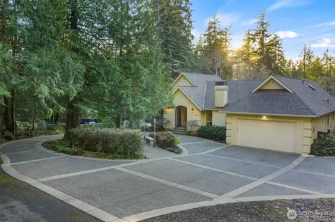 6529 Cooper Point Rd NW, Olympia, WA 98502