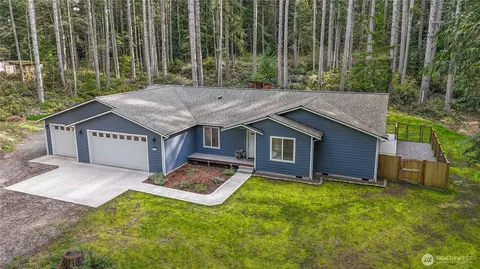 4758 Pinewood Cir, Langley, WA 98260