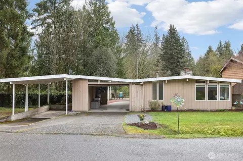 8515 Valhalla Dr, Everett, WA 98208