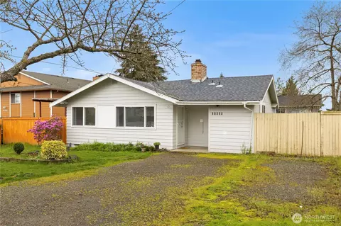21635 31st Ave S, Des Moines, WA 98198