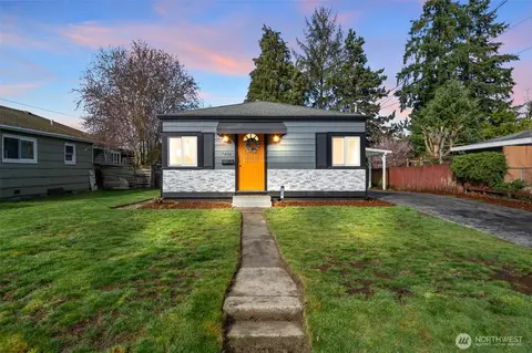 7036 S J St, Tacoma, WA 98408