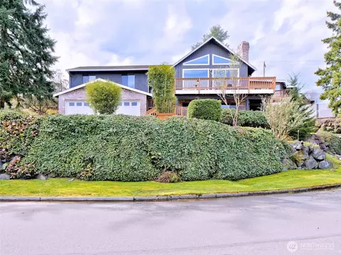 553 Raymond Pl NW, Renton, WA 98057