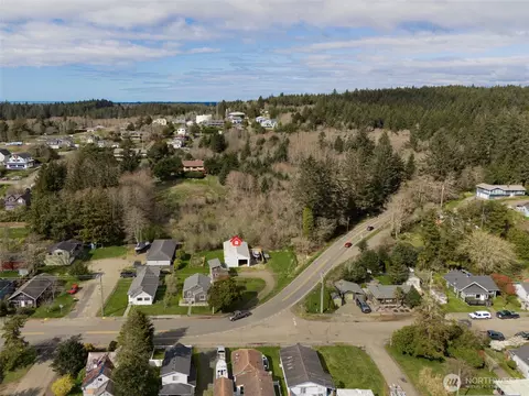808 Spruce St E, Ilwaco, WA 98624 photo 37