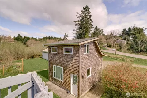 808 Spruce St E, Ilwaco, WA 98624 photo 26