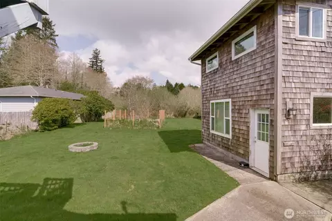 808 Spruce St E, Ilwaco, WA 98624 photo 27