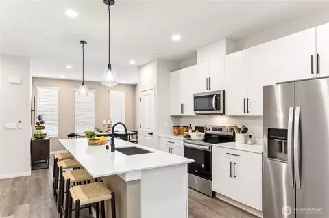 Kitchen - 19524 16th Ave SE #E2, Bothell, WA 98012 photo 4 of 8