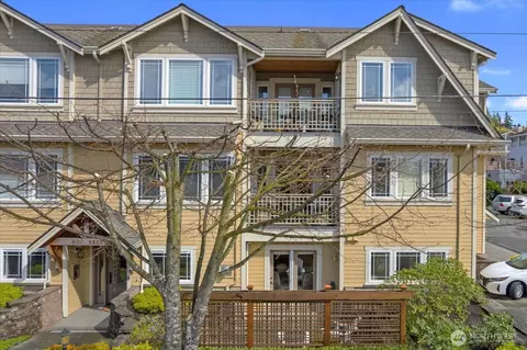 600 Bell St #101, Edmonds, WA 98020