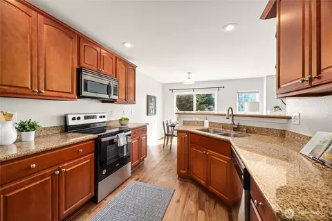 Kitchen - 10030 Holly Dr #133, Everett, WA 98204 photo 1 of 2
