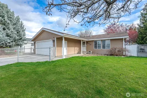 1035 SW Birch St, Quincy, WA 98848