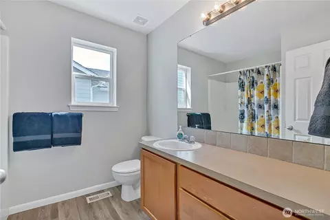 Bath - 19225 205th St E, Orting, WA 98360 photo 4 of 4