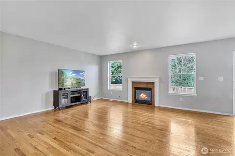 Living - 19225 205th St E, Orting, WA 98360 photo 2 of 3