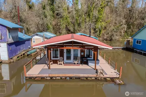 5 W Mill St #A6-C18, Ridgefield, WA 98642