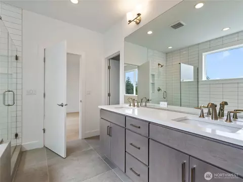 Bath - 23922 38th Ave SE, Bothell, WA 98021 photo 3 of 5