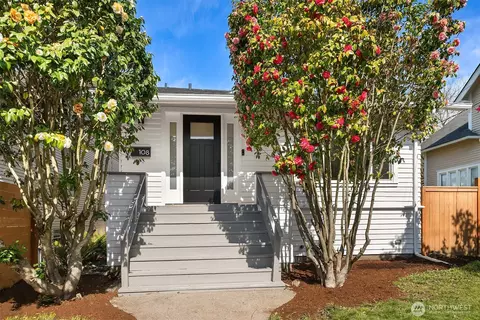 108 NE 50th St, Seattle, WA 98105