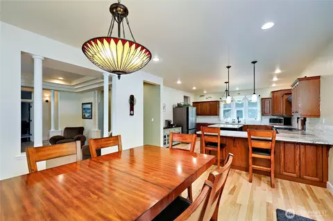 Dining - 41 Buck Ct, Sequim, WA 98382 photo 2 of 4