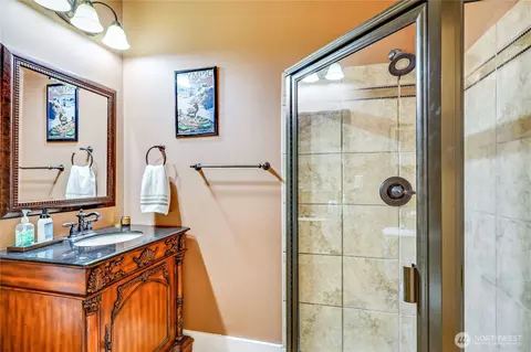 Bath - 41 Buck Ct, Sequim, WA 98382 photo 3 of 4
