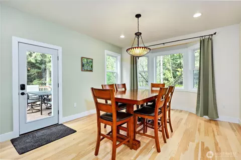 Dining - 41 Buck Ct, Sequim, WA 98382 photo 3 of 4