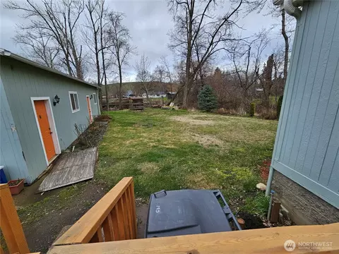 195 Second SE, Dixie, WA 99329 photo 3