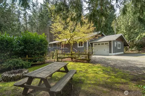 5959 NE Spruce Dr, Hansville, WA 98340