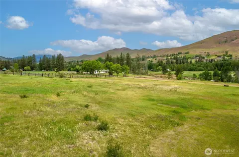 99 Poorman Creek Rd, Twisp, WA 98856